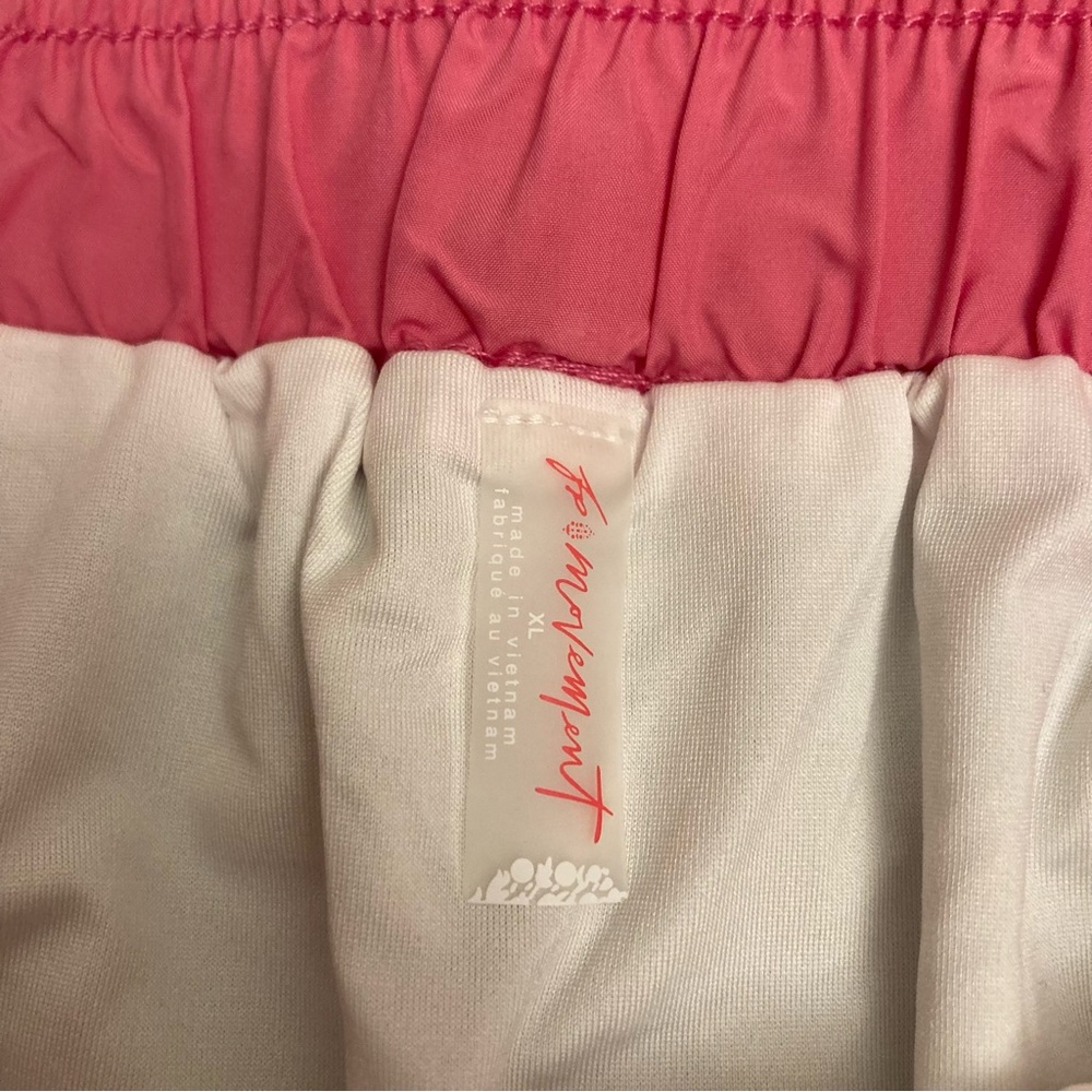 Free People Get Your Flirt On Embroidered Shorts Brown Pink Floral XL NWT - Picture 4 of 11